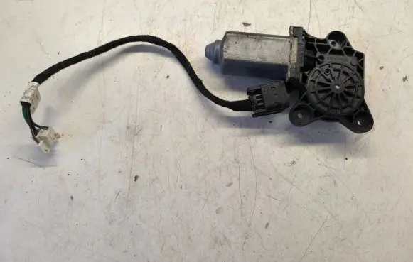 Mercedes-Benz S AMG W221 Front door window regulator motor A2035403705