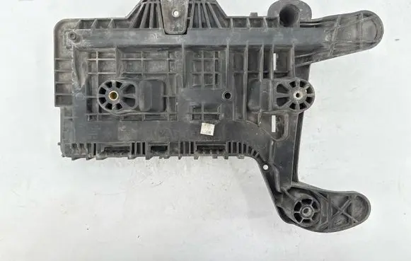 Battery tray