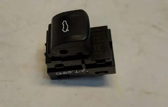 BMW X5 G05 Tailgate opening switch 9327029-01-JLK01