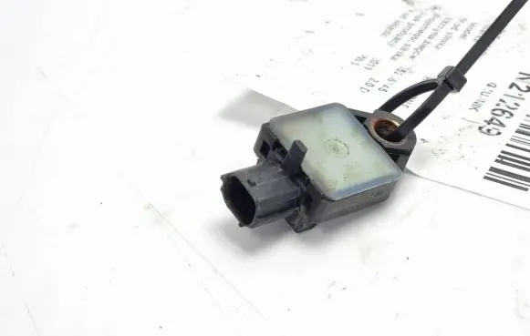 Fiat Freemont Airbag deployment crash/impact sensor
