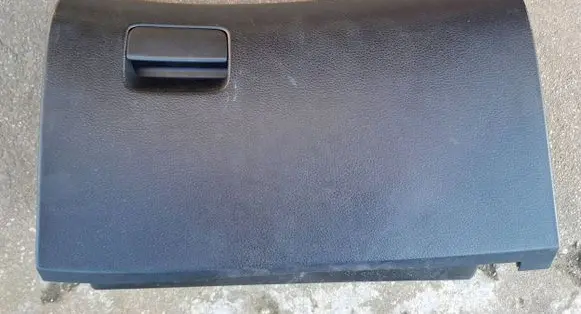 Subaru Legacy Glove box lid/cover 