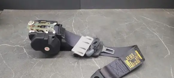 Fiat Punto (176) Front seatbelt 00049805
