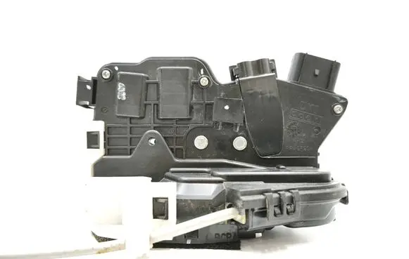 KIA Sorento Front door lock A045777