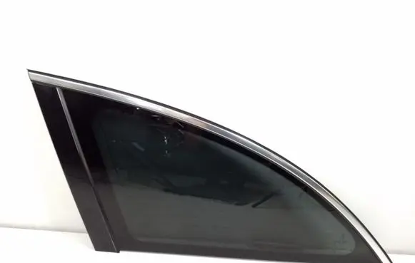 Mercedes-Benz R W251 Rear side window A2516703350