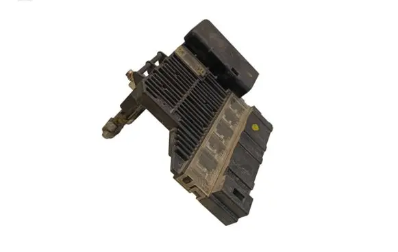 Nissan Leaf I (ZE0) Battery relay fuse