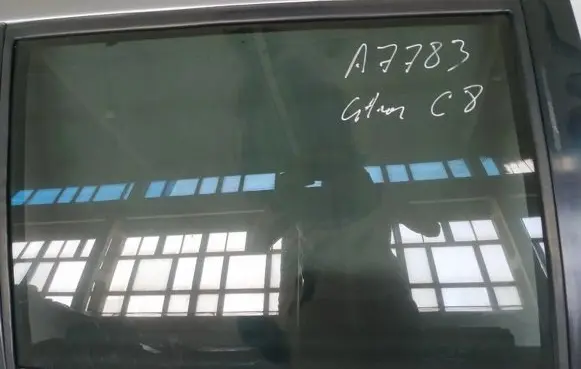 Citroen C8 Rear door window glass