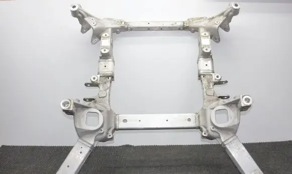 Land Rover Range Rover Sport L461 Front subframe R8E25C145AC