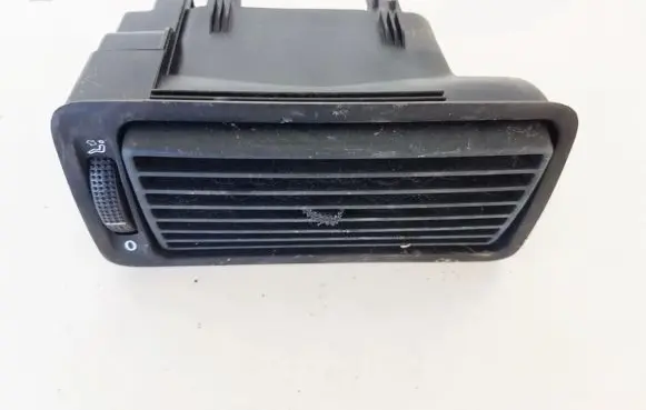 Volkswagen Golf IV Dash center air vent grill 1j1815716