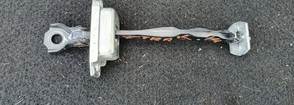 Nissan X-Trail T32 Rear door check strap stopper
