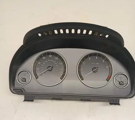 BMW 5 F10 F11 Speedometer (instrument cluster) 1044663