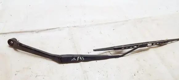 Toyota RAV 4 (XA20) Front wiper blade arm