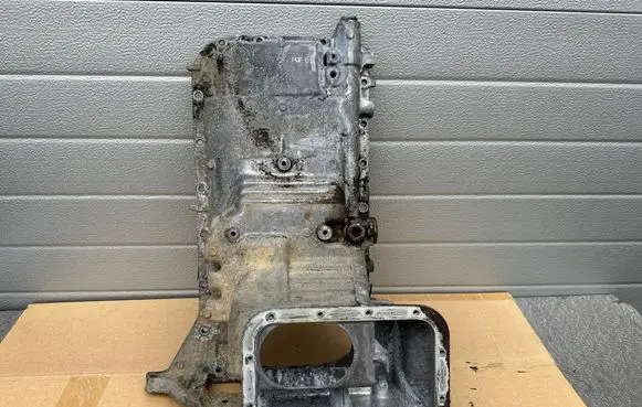 Nissan Patrol Y61 Oil sump 11110VC103