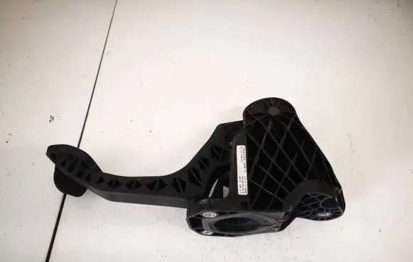 Skoda Octavia Mk2 (1Z) Clutch pedal 1k1721059es