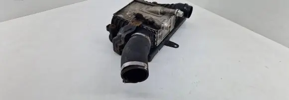 Land Rover Evoque I Intercooler radiator GJ329L440AB GJ326K863AA
