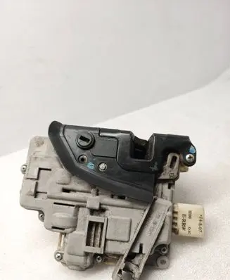 Audi A6 S6 C6 4F Rear door lock 4F0839016