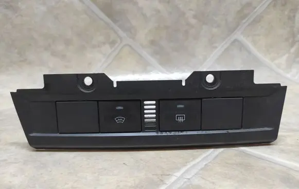 Ford Focus Windscreen/window heater switch 4M5113D734DB