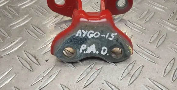 Toyota Aygo AB40 Front door lower hinge 