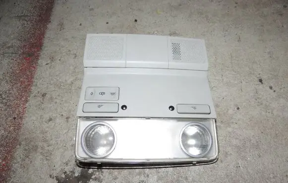 Volkswagen PASSAT B6 Front seat light 1K0947105