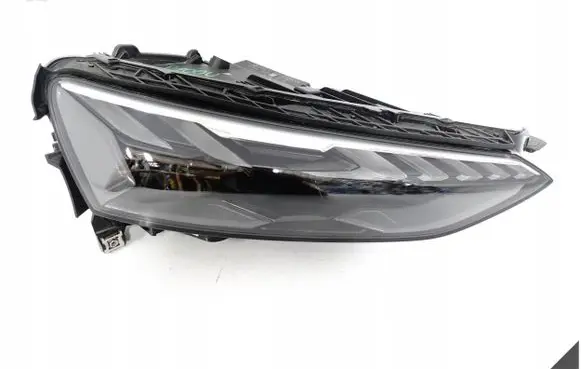 Audi E-tron GT Headlight/headlamp 4J3941036