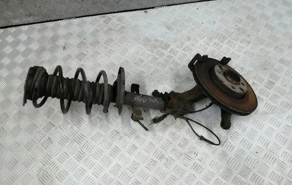 Renault Clio IV Front wheel hub spindle knuckle