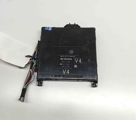 Toyota RAV 4 (XA50) Central body control module 50133955 8922142320