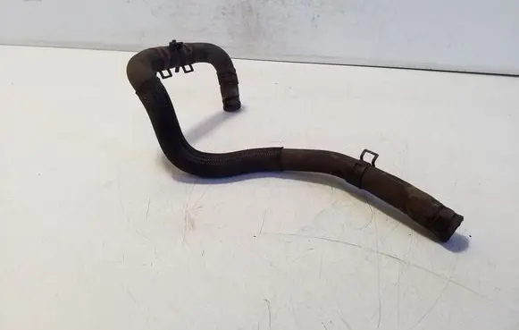 Engine coolant pipe/hose
