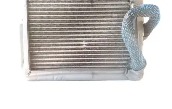 Air conditioning (A/C) radiator (interior)