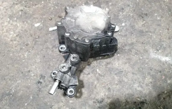 Volkswagen Caddy Fuel injection high pressure pump 038145209M