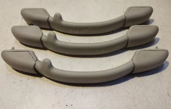 Citroen Xsara Picasso A set of handles for the ceiling 965601137