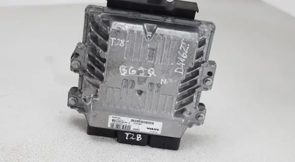 Volvo V60 Engine control unit/module 31372489 S180134102 31321657