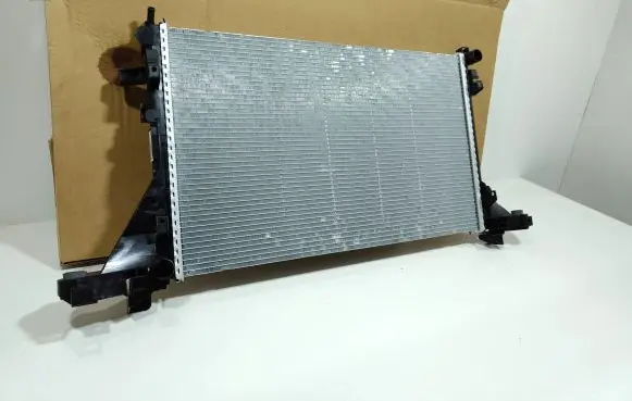Renault Master III Coolant radiator 214106091 214106091R