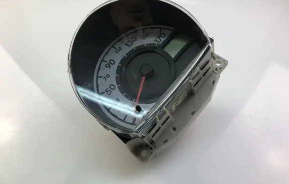 Toyota Aygo AB10 Speedometer (instrument cluster) 838000H043A