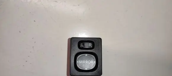 Toyota Corolla Verso AR10 Wing mirror switch 769746B 183574