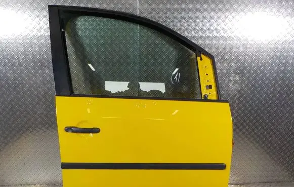 Volkswagen Caddy Front door