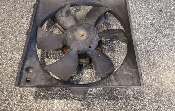 Electric radiator cooling fan