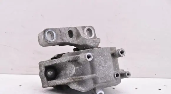 Volkswagen Touran II Engine mount bracket 1K0199262CN