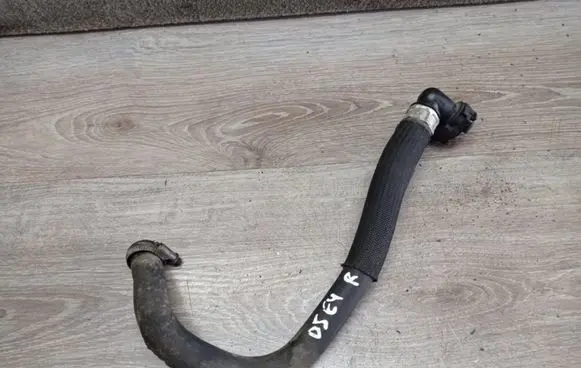 Volvo V70 Engine coolant pipe/hose 30745335