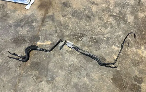 Dodge Charger Gearbox oil cooler pipe/hose 