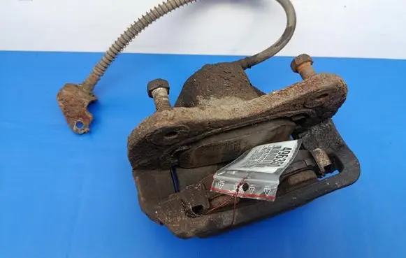 Front brake caliper