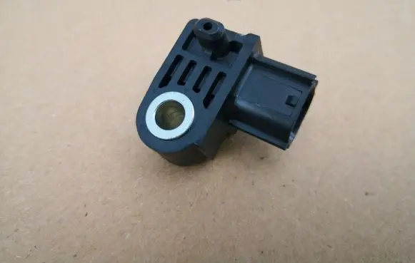 Mitsubishi Space Star Airbag deployment crash/impact sensor 8651A245