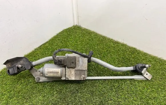 Audi A5 8T 8F Front wiper linkage and motor 8T1955119D 8t1955023