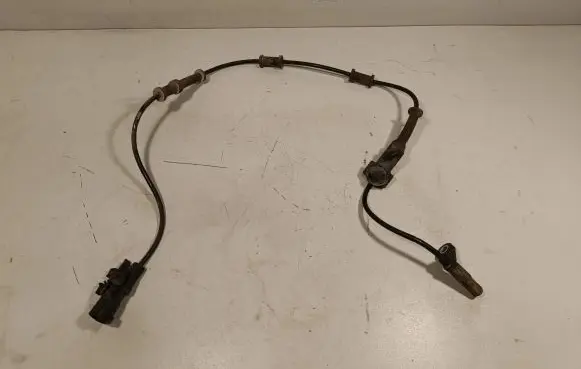 Lancia Thema ABS wheel speed sensor 04779639AB