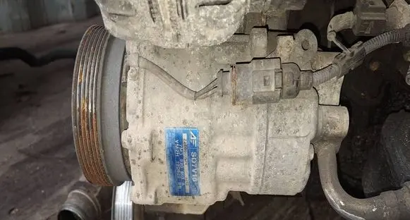 Seat Alhambra (Mk1) Air conditioning (A/C) compressor (pump) 7M3820803A