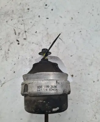 Volkswagen PASSAT B5 Engine mount bracket 8D0199382AE