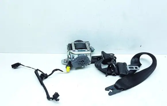 Volvo V60 Front seatbelt 39818841 616155700 P39818841