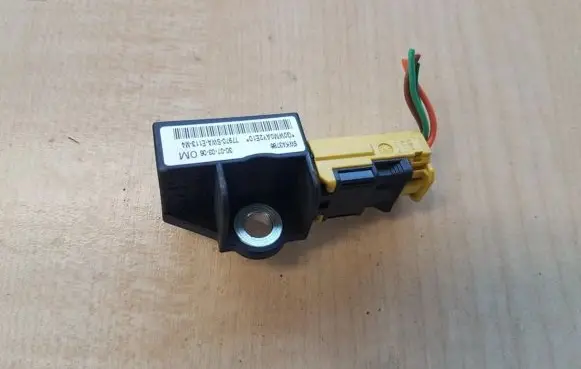 Honda CR-V Airbag deployment crash/impact sensor 77970SWAE113M4