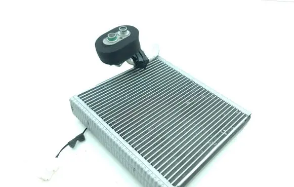 Hyundai Kona II Air conditioning (A/C) radiator (interior) T240718DEHBA15456