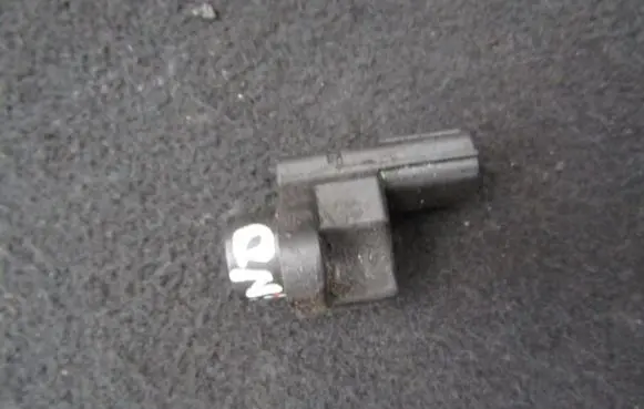 Suzuki Baleno EG Crankshaft position sensor j5t10771