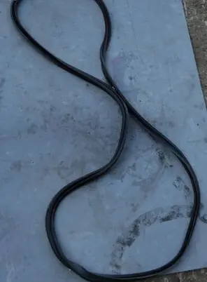 Volkswagen ID.7 Front door rubber seal 