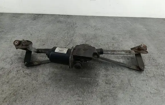 Toyota Avensis T250 Front wiper linkage 